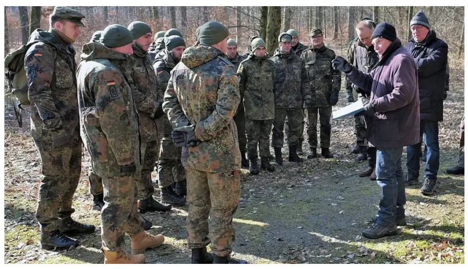 Foto zu Aktives Engagement gegen Krieg und Gewalt